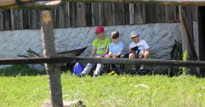 Kuratorzy zatwierdzili dotąd 27,2 tys. wyjazdów i półkolonii